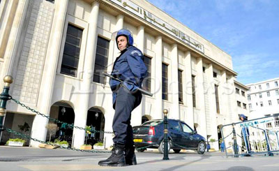 Dure journée dans une Alger quadrillée : des rafles policières selon les uns, d’importantes mesures de sécurité d’après les autres