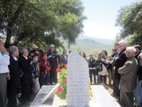À l’occasion du 20e anniversaire de son lâche assassinat
Recueillement sur la tombe de Tahar Djaout à Oulkhou
