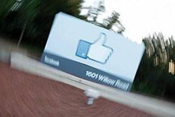 Surveillance: plus de 70 Etats ont demandé des données à Facebook